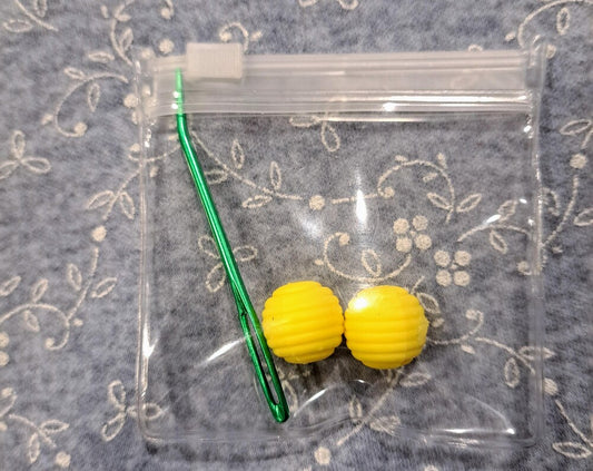 Add some buzz to your knitting with these adorable Round Beehive Stitch Stoppers